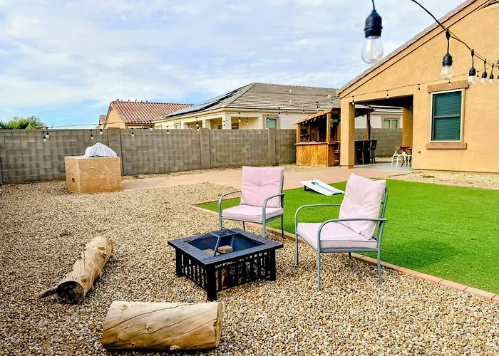 Holiday home Tropical Desert Oasis Phoenix 5br 3bath With Outdoor Tiki Bar & Bbq Maricopa